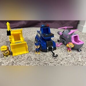 PAW Patrol Ultimate Rescue Vehicles & Figures - Rubble, Chase & Skye